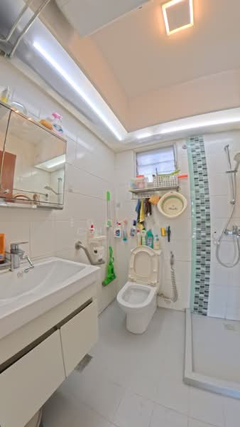 613C Punggol Drive, 613C Punggol Drive, 3 Bedrooms, 1,001 sqft, HDB Flat For Sale, by Edrick Chooi, 500113283 - Common Bathroom - PropertyGuru.com.sg