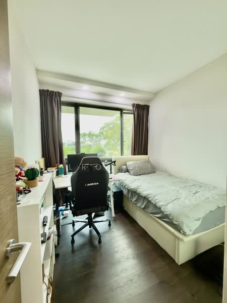 The Topiary, 21 Fernvale Lane, 3 Bedrooms, 904 sqft, Executive Condominium For Sale, by Elroy Lin, 500113295 - Bedroom - PropertyGuru.com.sg