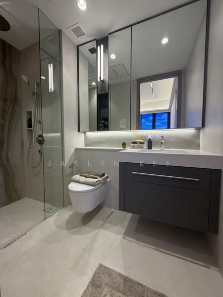 Vela Bay, 1 Bayshore Walk, 5 Bedrooms, 1,582 sqft, Condominium For Sale, by Jaslyn Kee, 500113308 - Bathroom - PropertyGuru.com.sg