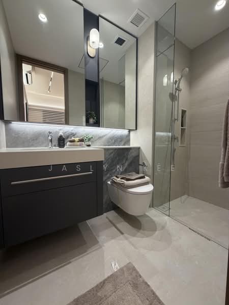 Vela Bay, 1 Bayshore Walk, 5 Bedrooms, 1,582 sqft, Condominium For Sale, by Jaslyn Kee, 500113308 - Bathroom - PropertyGuru.com.sg