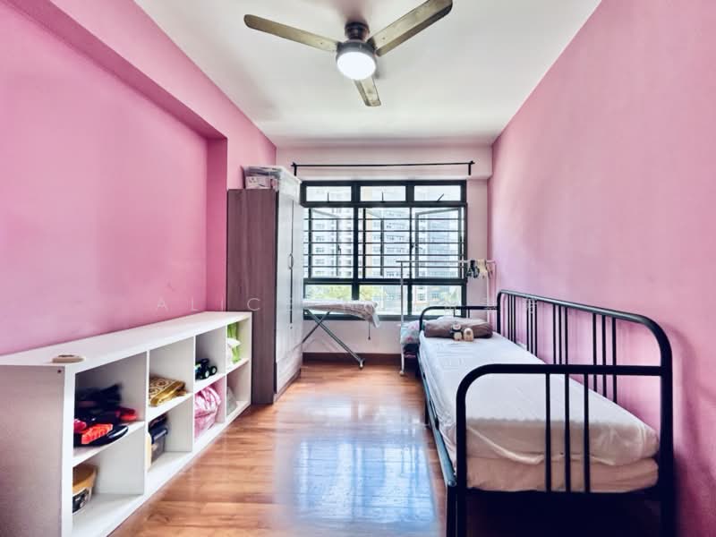 335A Anchorvale Crescent, 335A Anchorvale Crescent, 3 Bedrooms, 990 sqft, HDB Flat For Sale, by Alice Ng 黄素芳, 500113309 - Common bedroom 1 - PropertyGuru.com.sg