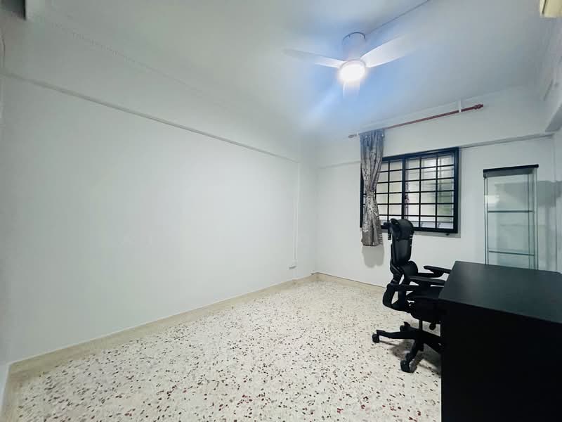 211 Ang Mo Kio Avenue 3, 211 Ang Mo Kio Avenue 3, 2 Bedrooms, 721 sqft, HDB Flat For Rent, by Alice Ng 黄素芳, 500113321 - Study - PropertyGuru.com.sg