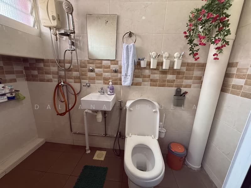 755 Pasir Ris Street 71, 755 Pasir Ris Street 71, 3 Bedrooms, 1,119 sqft, HDB Flat For Sale, by Daliana Abdullah, 500113331 - Bathroom - PropertyGuru.com.sg