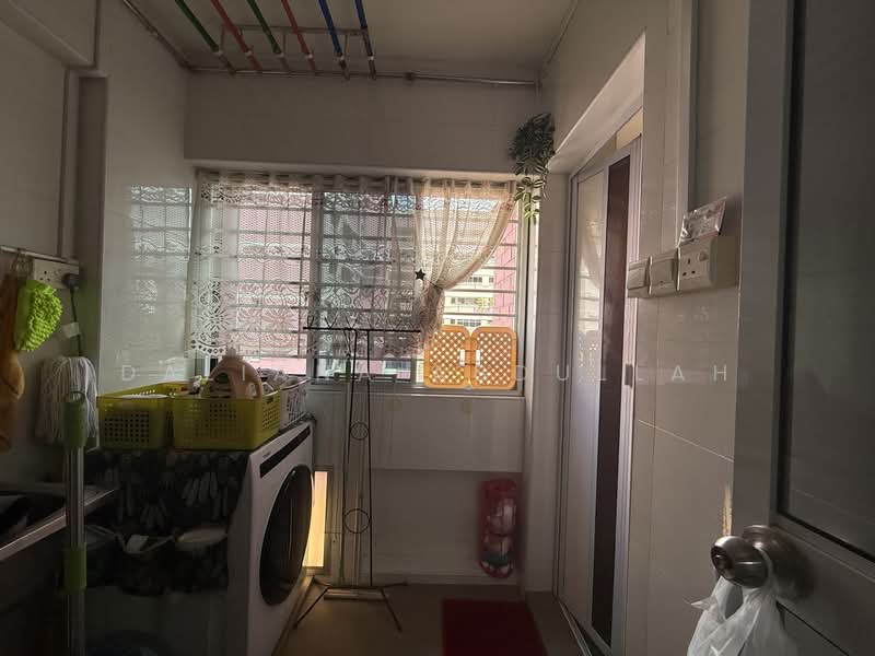 755 Pasir Ris Street 71, 755 Pasir Ris Street 71, 3 Bedrooms, 1,119 sqft, HDB Flat For Sale, by Daliana Abdullah, 500113331 - Service yard - PropertyGuru.com.sg