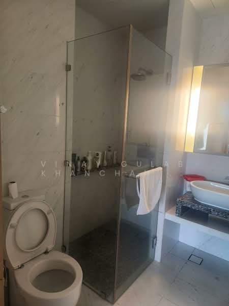 The Residences at W Sentosa Cove, 1 Ocean Way, 2 Bedrooms, 1,259 sqft, Condominium For Sale, by Vinay Gulab Khanchandani ( Vincent ), 500113332 - Bathroom - PropertyGuru.com.sg