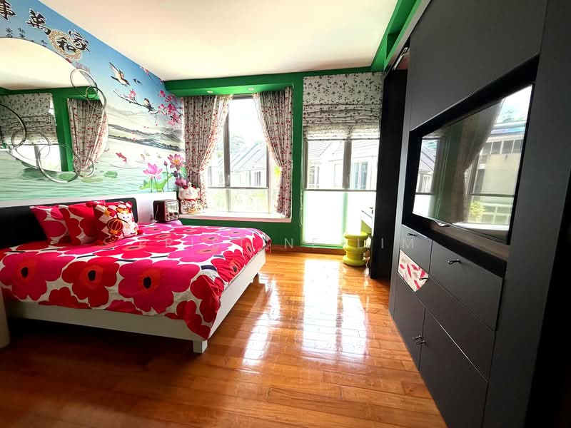 Cluster Landed Home within 1km Raffles Girls School, , 5 Bedrooms, 2,991 sqft, Cluster House For Sale, by Pristine Lim, 500113346 - Bedroom - PropertyGuru.com.sg