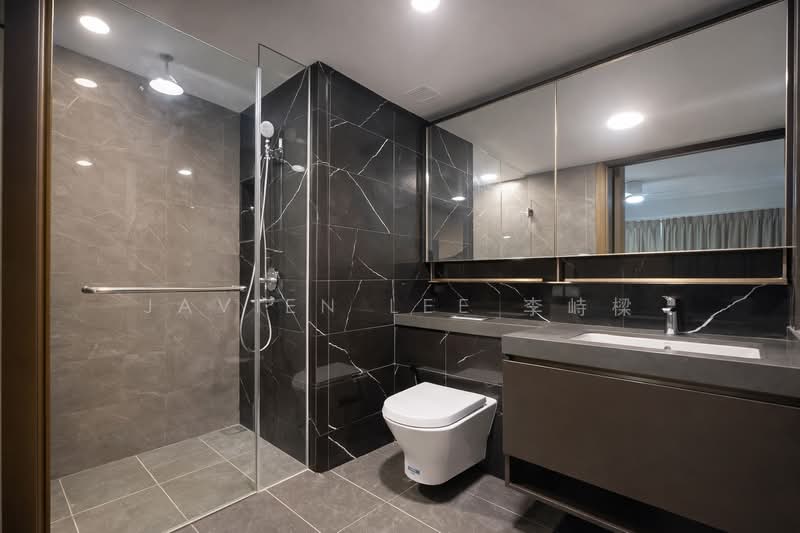 The Florence Residences, 91 Hougang Avenue 2, 2 Bedrooms, 667 sqft, Condominium For Sale, by Javien Lee 李峙樑, 500113348 - Bathroom - PropertyGuru.com.sg