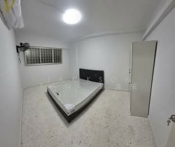For Rent - 235 Tampines Street 21