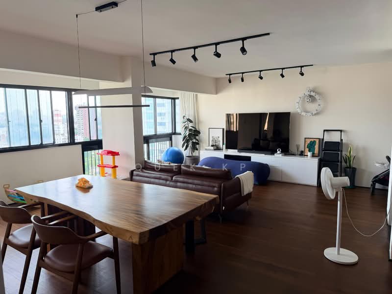 Laguna Park, 5000E Marine Parade Road, 3 Bedrooms, 1,615 sqft, Apartment For Sale, by Quek KP, 500113377 - Living Room - PropertyGuru.com.sg