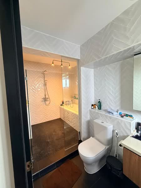 Laguna Park, 5000E Marine Parade Road, 3 Bedrooms, 1,615 sqft, Apartment For Sale, by Quek KP, 500113377 - Bathroom - PropertyGuru.com.sg