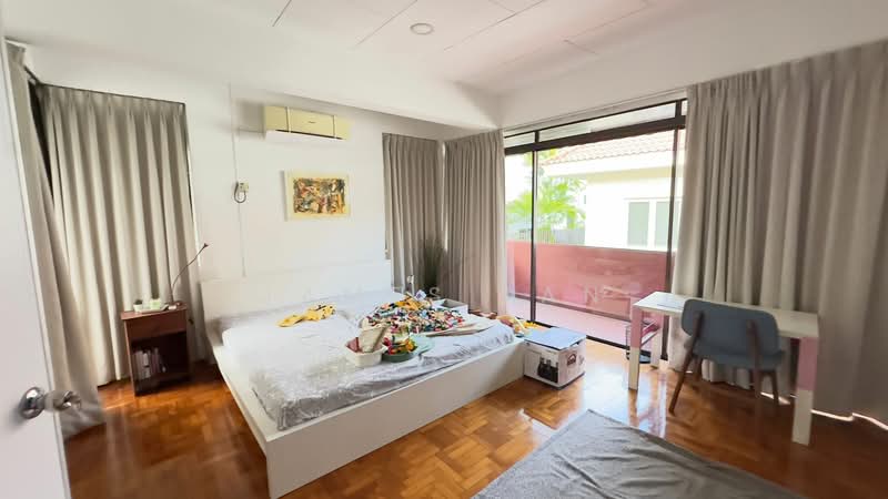 Holland Grove, 3 Holland Grove View, 5 Bedrooms, 5,000 sqft, Bungalow House For Rent, by James Tan, 500113378 - Bedroom - PropertyGuru.com.sg