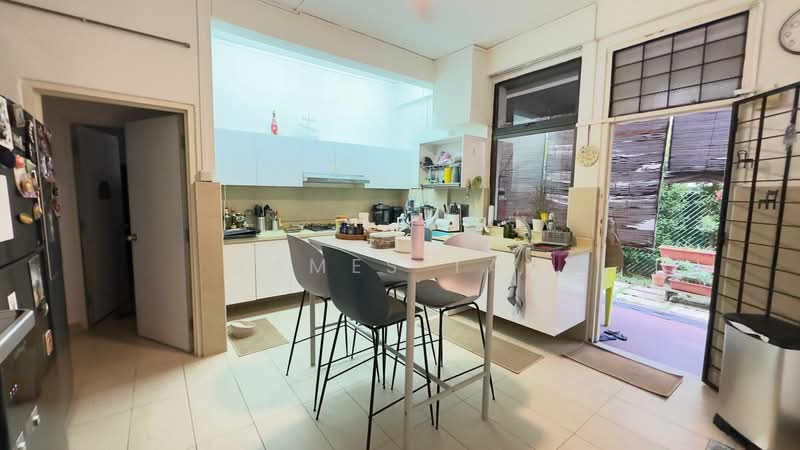 Holland Grove, 3 Holland Grove View, 5 Bedrooms, 5,000 sqft, Bungalow House For Rent, by James Tan, 500113378 - Kitchen - PropertyGuru.com.sg