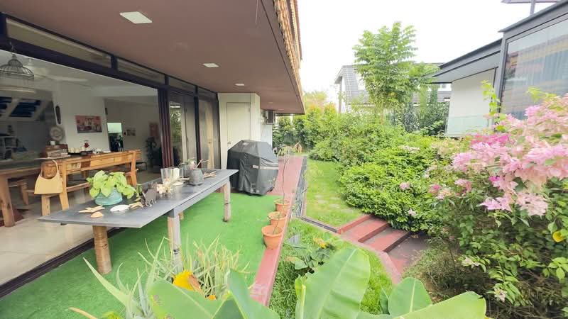 Holland Grove, 3 Holland Grove View, 5 Bedrooms, 5,000 sqft, Bungalow House For Rent, by James Tan, 500113378 - Exterior - PropertyGuru.com.sg