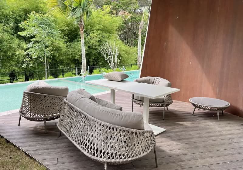 Coastline Residences, 7 Amber Road, 2 Bedrooms, 710 sqft, Condominium For Sale, by Susan Tay, 500113389 - Lounging Area @ L1 - PropertyGuru.com.sg