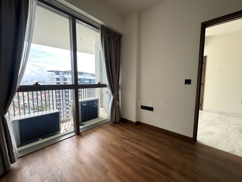 Coastline Residences, 7 Amber Road, 2 Bedrooms, 710 sqft, Condominium For Sale, by Susan Tay, 500113389 - Bedroom 2 - PropertyGuru.com.sg