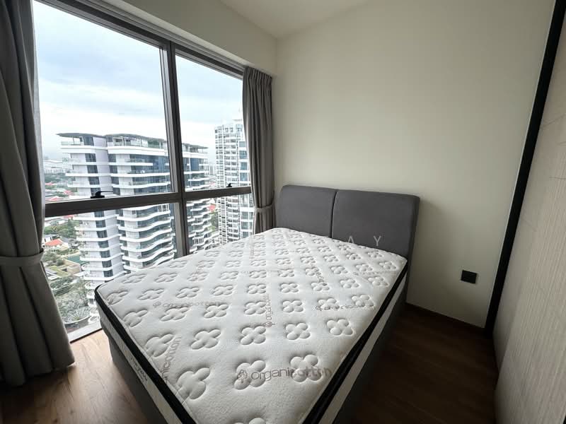 Coastline Residences, 7 Amber Road, 2 Bedrooms, 710 sqft, Condominium For Sale, by Susan Tay, 500113389 - Master Bedroom - PropertyGuru.com.sg