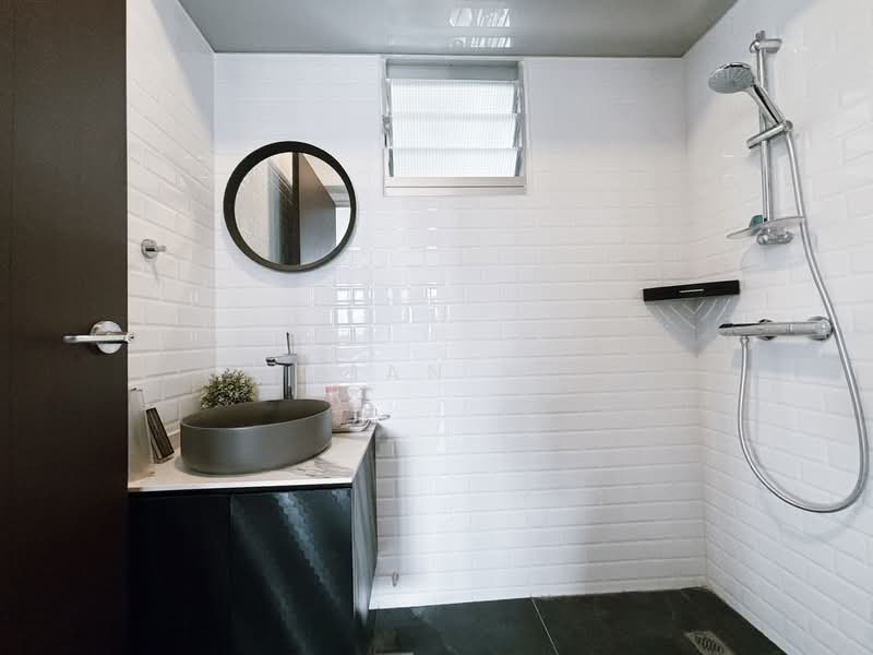 673A Edgefield Plains, 673A Edgefield Plains, 3 Bedrooms, 969 sqft, HDB Flat For Sale, by Chan Xi, 500113394 - Bathroom - PropertyGuru.com.sg