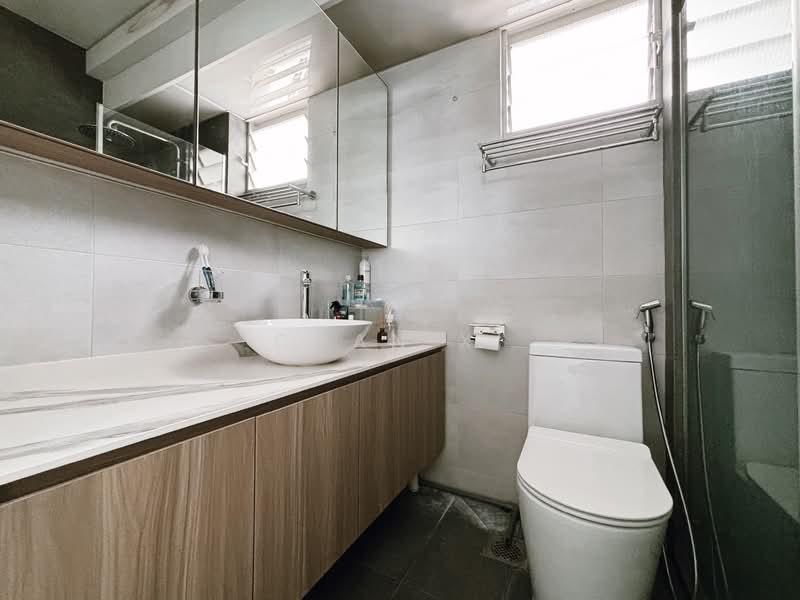 673A Edgefield Plains, 673A Edgefield Plains, 3 Bedrooms, 969 sqft, HDB Flat For Sale, by Chan Xi, 500113394 - Bathroom - PropertyGuru.com.sg