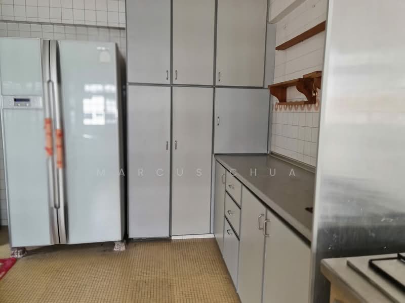 340 Clementi Avenue 5, 340 Clementi Avenue 5, 3 Bedrooms, 1,324 sqft, HDB Flat For Rent, by Marcus Chua, 500113397 - Kitchen - PropertyGuru.com.sg