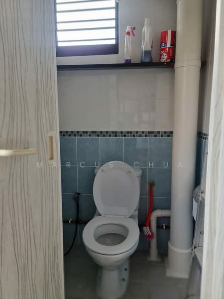 340 Clementi Avenue 5, 340 Clementi Avenue 5, 3 Bedrooms, 1,324 sqft, HDB Flat For Rent, by Marcus Chua, 500113397 - Bathroom - PropertyGuru.com.sg