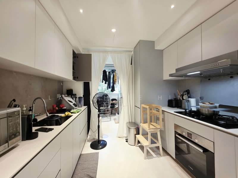 Gilstead 38, 38 Gilstead Road, 3 Bedrooms, 1,302 sqft, Condominium For Rent, by Law Chwee Hin Harry, 500113402 - Kitchen - PropertyGuru.com.sg