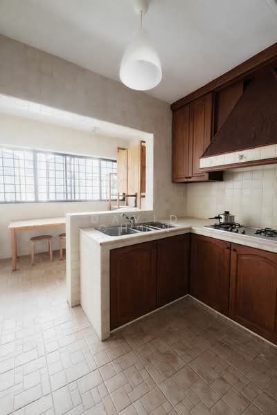 110 Rivervale Walk, 110 Rivervale Walk, 3 Bedrooms, 1,313 sqft, HDB Flat For Sale, by David Chun, 500113403 - Kitchen - PropertyGuru.com.sg