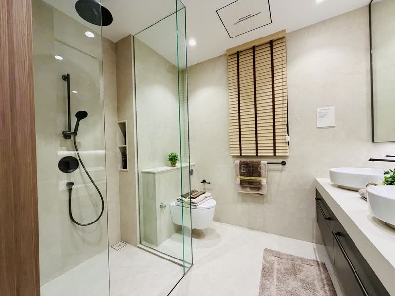 Vela Bay, 1 Bayshore Walk, 5 Bedrooms, 1,582 sqft, Condominium For Sale, by Tracy Teo, 500113404 - Bathroom - PropertyGuru.com.sg