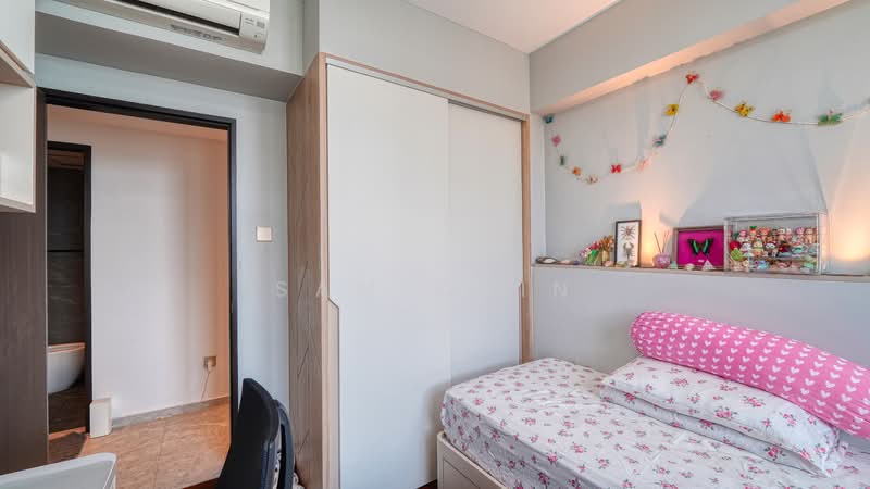 The Quartz, 51 Compassvale Bow, 3 Bedrooms, 1,335 sqft, Condominium For Sale, by Sam Chin, 500113407 - Bedroom - PropertyGuru.com.sg