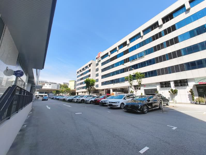 Thye Hong Centre, 2 Leng Kee Rd, 1,284 sqft, Light Industrial (B1) For Rent, by Sam Yap, 500113410 - Exterior - CommercialGuru.com.sg