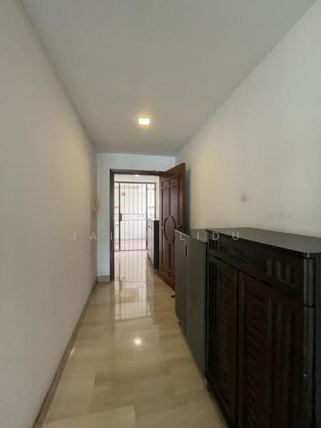 Woodgrove Condo, 2 Woodgrove Drive, Admiralty / Woodlands, 4 Bedrooms, 2,433 sqft, Condominium For Sale, by Jaine Lidu, 500113414 - Entrance - PropertyGuru.com.sg