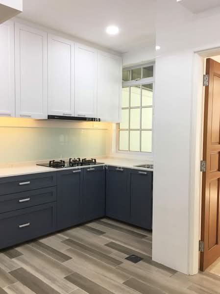 Jalan Kayu Estate, Jalan Tari Serimpi, 5 Bedrooms, 2,500 sqft, Terraced House For Sale, by Jose Loh Zhenhao, 500113423 - Kitchen - PropertyGuru.com.sg