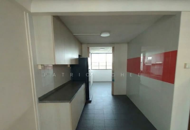 324 Serangoon Avenue 3, 324 Serangoon Avenue 3, 3 Bedrooms, 1,119 sqft, HDB Flat For Sale, by Patrick Chee, 500113424 - Kitchen - PropertyGuru.com.sg