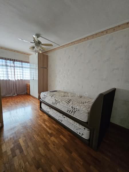 578 Hougang Avenue 4, 578 Hougang Avenue 4, 3 Bedrooms, 1,500 sqft, HDB Flat For Sale, by HH Teng, 500113430 - Bedroom - PropertyGuru.com.sg