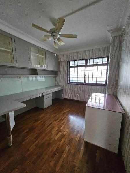 578 Hougang Avenue 4, 578 Hougang Avenue 4, 3 Bedrooms, 1,500 sqft, HDB Flat For Sale, by HH Teng, 500113430 - Study - PropertyGuru.com.sg