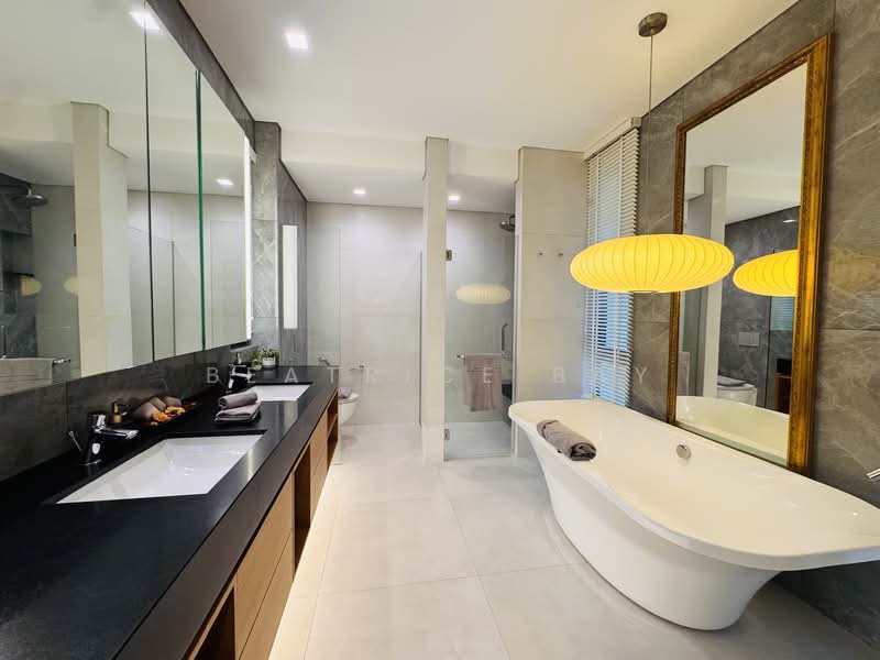 Chatsworth Road, Chatsworth Road, 6 Bedrooms, 7,222 sqft, Good Class Bungalow For Rent, by Beatrice Bay, 500113436 - Bathroom - PropertyGuru.com.sg