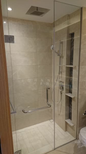 Commonwealth Towers, 232 Commonwealth Avenue, 1 Bedroom, 463 sqft, Condominium For Rent, by Johnnie Han, 500113440 - Bathroom - PropertyGuru.com.sg