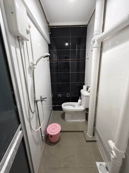 43 Circuit Road, 43 Circuit Road, 2 Bedrooms, 656 sqft, HDB Flat For Sale, by Esmund Teo, 500113448 - Bathroom - PropertyGuru.com.sg