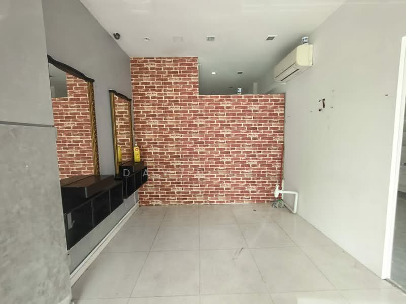 Woodlands HDB ShopHouse, 166 Woodlands Street 13, 1,658 sqft, Shop / Shophouse For Rent, by David Lee, 500113468 - Interior - CommercialGuru.com.sg