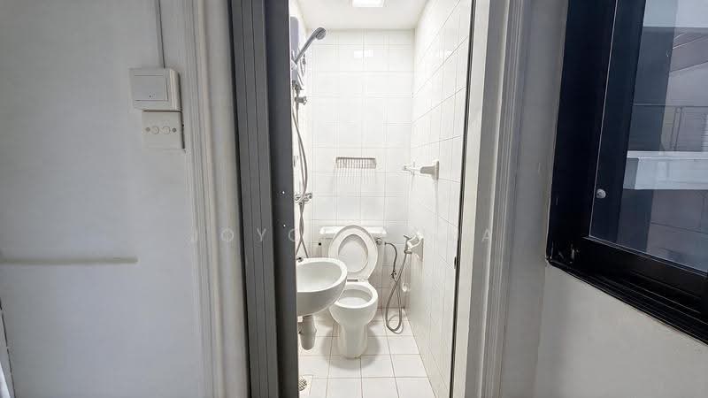 Emerald Park, 2 Indus Road, Alexandra / Commonwealth, 2 Bedrooms, 1,001 sqft, Condominium For Rent, by Joyce Chua, 500113482 - WC - PropertyGuru.com.sg