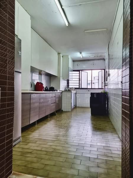 264 Tampines Street 21, 264 Tampines Street 21, 3 Bedrooms, 1,108 sqft, HDB Flat For Sale, by AARON LIM, 500113486 - Kitchen - PropertyGuru.com.sg