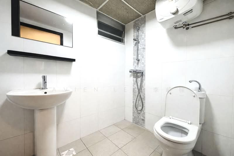 365C Sembawang Crescent, 365C Sembawang Crescent, 3 Bedrooms, 1,001 sqft, HDB Flat For Sale, by Javien Lee 李峙樑, 500113493 - Bathroom - PropertyGuru.com.sg