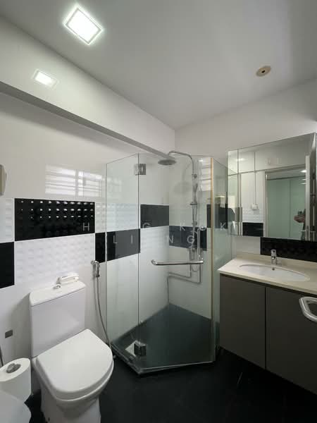 17 Joo Seng Road, 17 Joo Seng Road, 3 Bedrooms, 1,108 sqft, HDB Flat For Sale, by Heng Kok Liang, 500113520 - Master Bathroom - PropertyGuru.com.sg