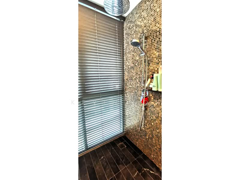 Amber Skye, 8 Amber Road, 2 Bedrooms, 1,119 sqft, Condominium For Sale, by Kevin Low, 500113527 - Bathroom - PropertyGuru.com.sg