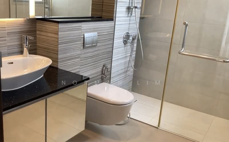 Kallang Riverside, 51 Kampong Bugis, 2 Bedrooms, 1,001 sqft, Condominium For Sale, by Norman Lim, 500113529 - Bathroom - PropertyGuru.com.sg