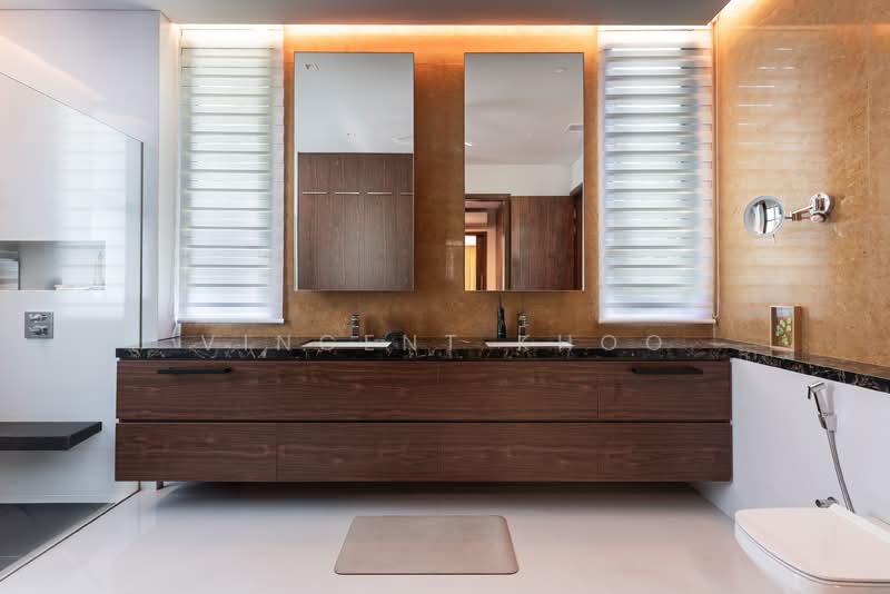 Beautiful Bungalow at Greenleaf Road, Greenleaf Road, Tanglin / Holland / Bukit Timah, 5 Bedrooms, 7,523 sqft, Detached House For Sale, by Vincent Khoo, 500113530 - Bathroom - PropertyGuru.com.sg