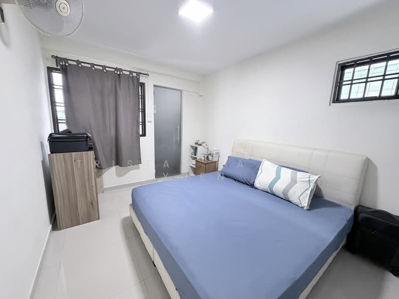 101 Woodlands Street 13, 101 Woodlands Street 13, 3 Bedrooms, 1,033 sqft, HDB Flat For Sale, by Tristan Ma Siu Yuen, 500113535 - Master Bedroom  - PropertyGuru.com.sg