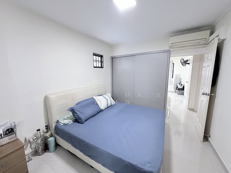 101 Woodlands Street 13, 101 Woodlands Street 13, 3 Bedrooms, 1,033 sqft, HDB Flat For Sale, by Tristan Ma Siu Yuen, 500113535 - Master Bedroom  - PropertyGuru.com.sg