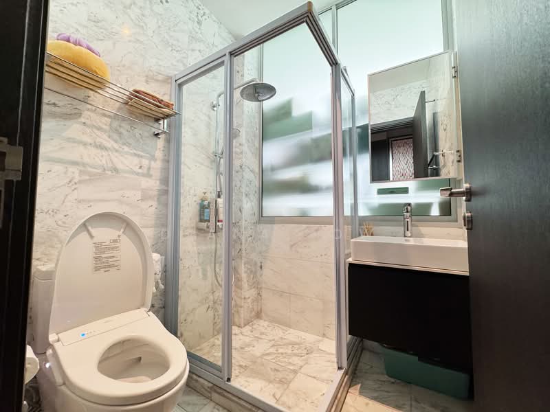 Zenith @ Zion, 60 Zion Road, 3 Bedrooms, 2,455 sqft, Apartment For Sale, by Diana Yow, 500113544 - Bathroom - PropertyGuru.com.sg