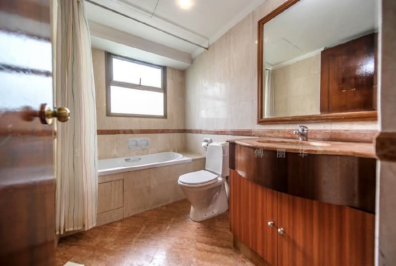 Hillbrooks, 88 Hillview Avenue, 3 Bedrooms, 1,238 sqft, Condominium For Sale, by Sharon Fu 傅丽华, 500113546 - Bathroom - PropertyGuru.com.sg