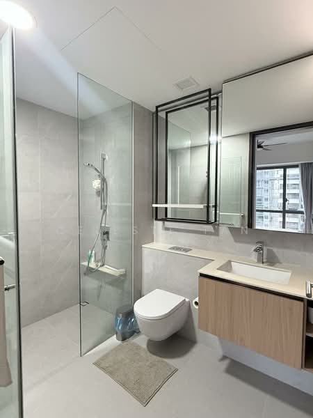 JadeScape, 2 Shunfu Road, 2 Bedrooms, 764 sqft, Condominium For Rent, by Celeste Tan, 500113548 - Bathroom - PropertyGuru.com.sg